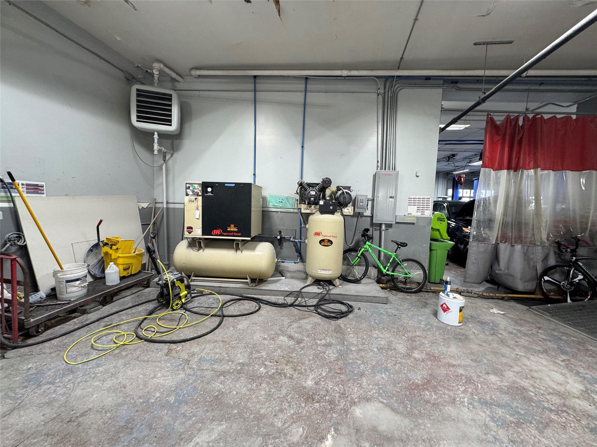 #11 photo, 226-02 Jamaica Avenue, ナッソー郡 Floral Park , NY 11001