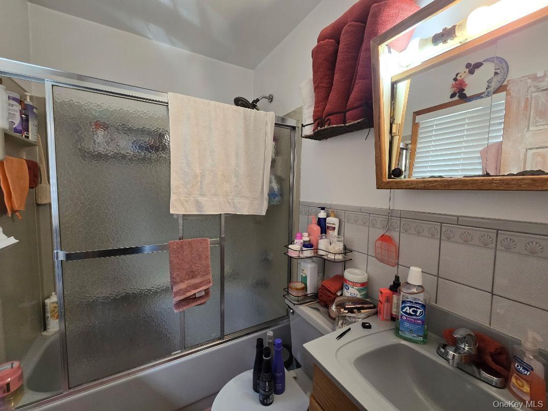 #15 photo, 484 Bicycle Path, サフォーク郡 Port Jefferson Station , NY 11776