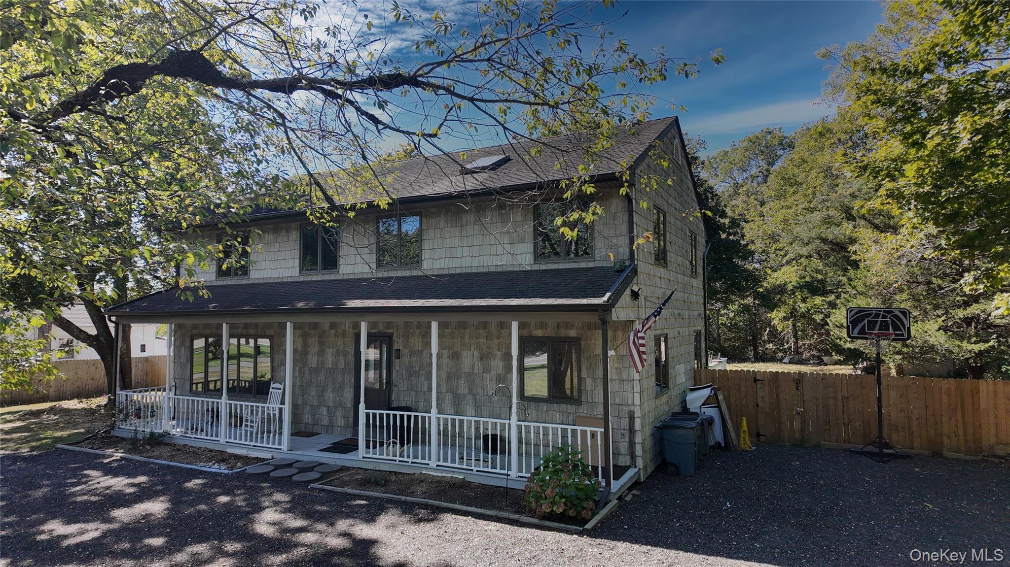 #2 photo, 484 Bicycle Path, サフォーク郡 Port Jefferson Station , NY 11776