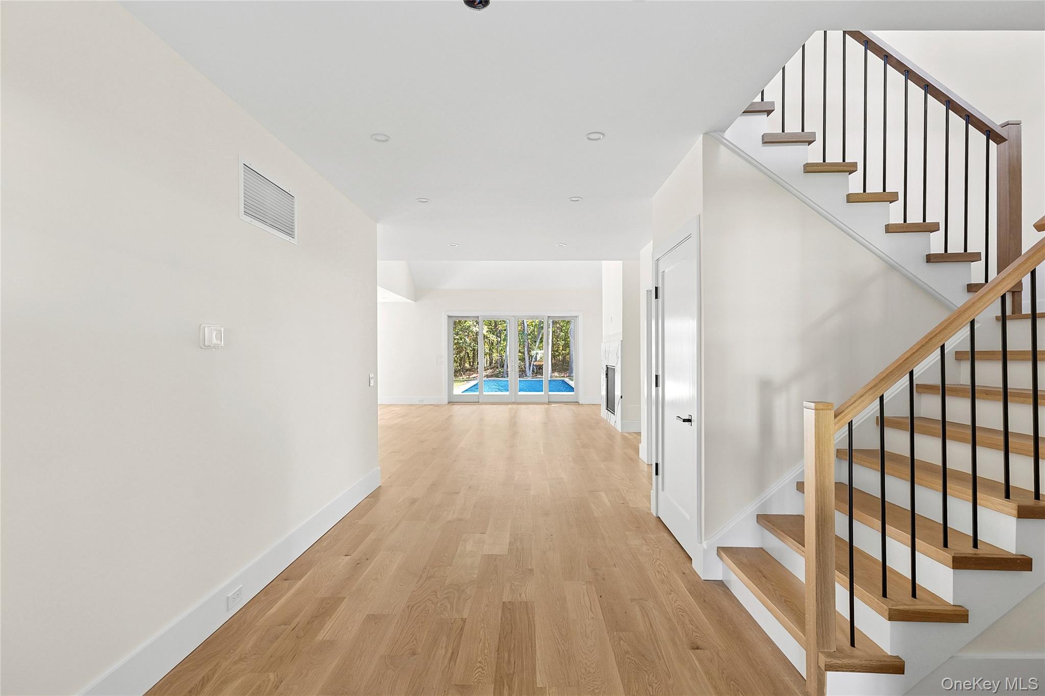 #10 photo, 32 North Bay Avenue, サフォーク郡 Eastport , NY 11941