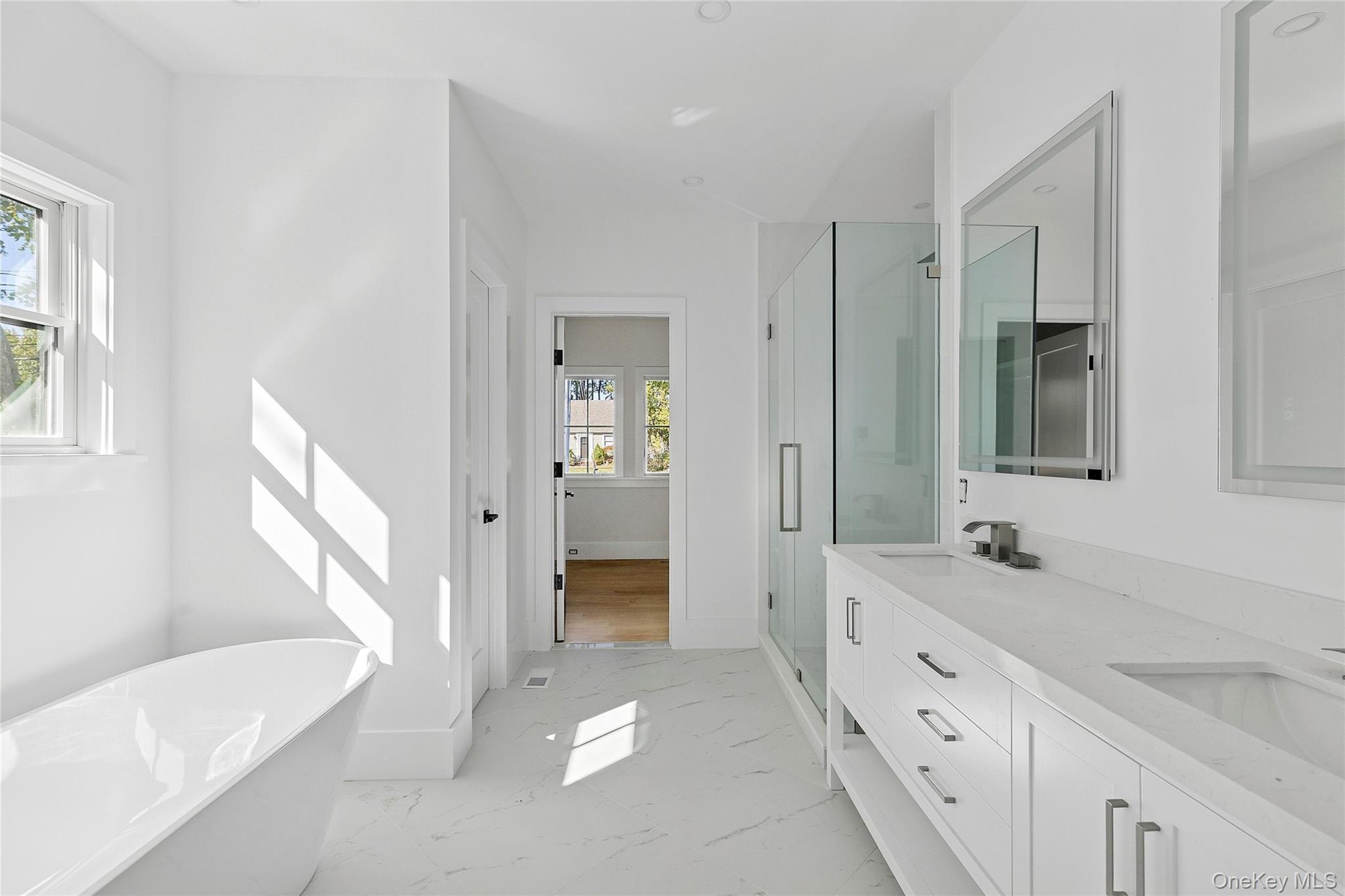 #11 photo, 32 North Bay Avenue, サフォーク郡 Eastport , NY 11941