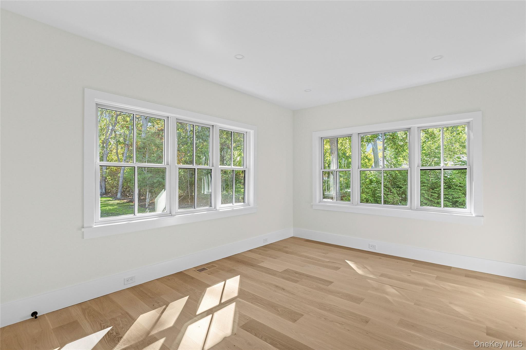 #14 photo, 32 North Bay Avenue, サフォーク郡 Eastport , NY 11941