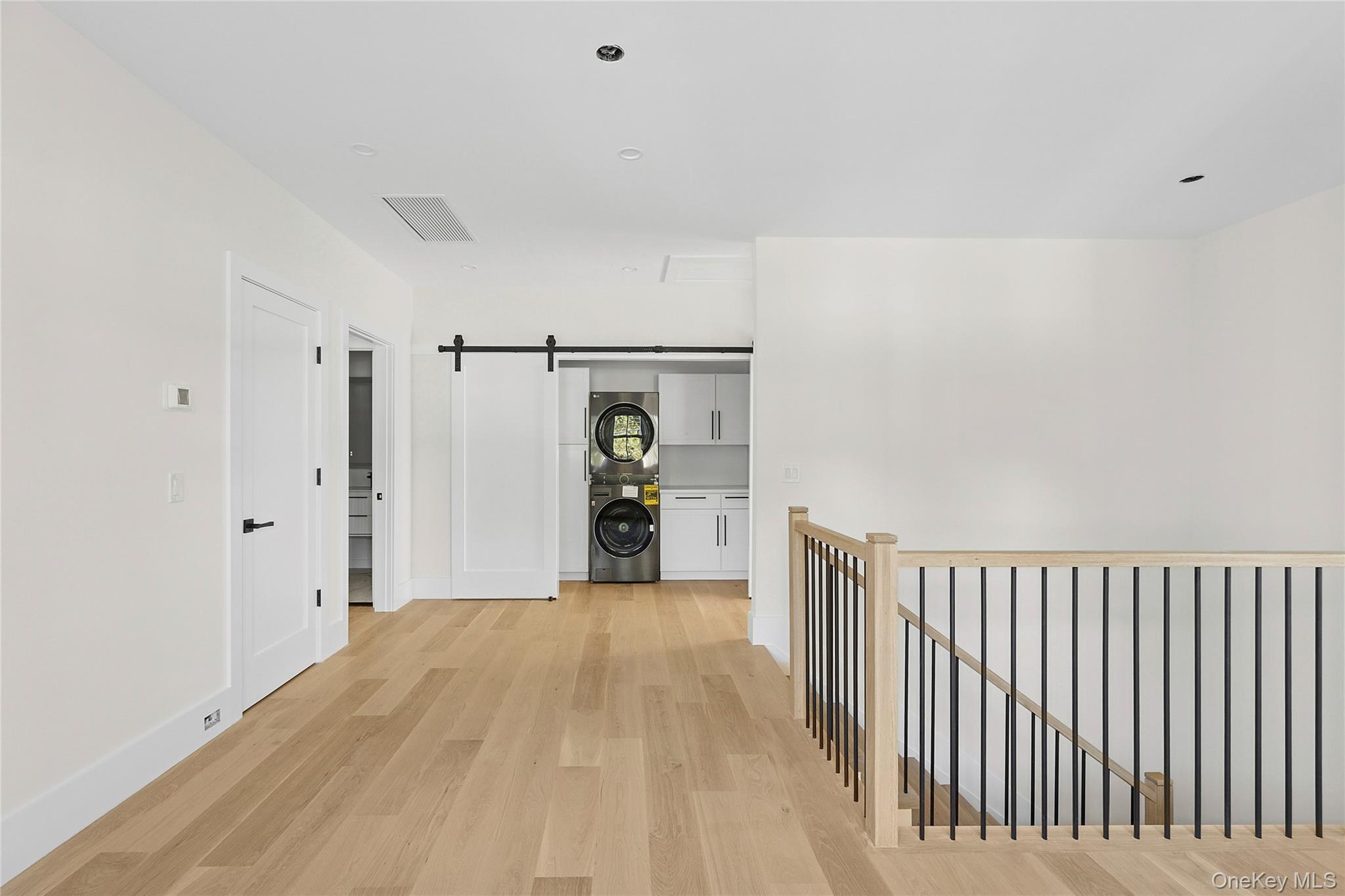 #16 photo, 32 North Bay Avenue, サフォーク郡 Eastport , NY 11941