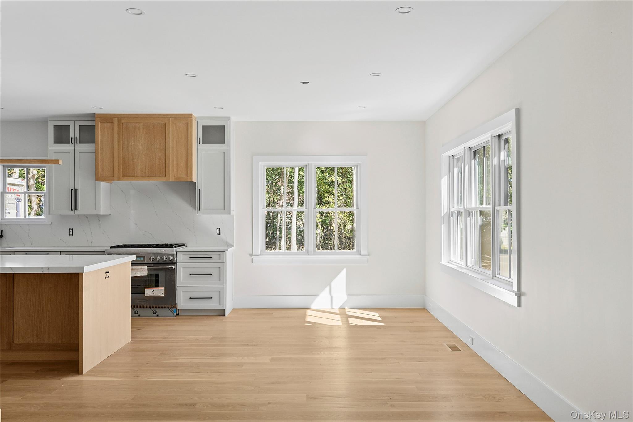 #5 photo, 32 North Bay Avenue, サフォーク郡 Eastport , NY 11941