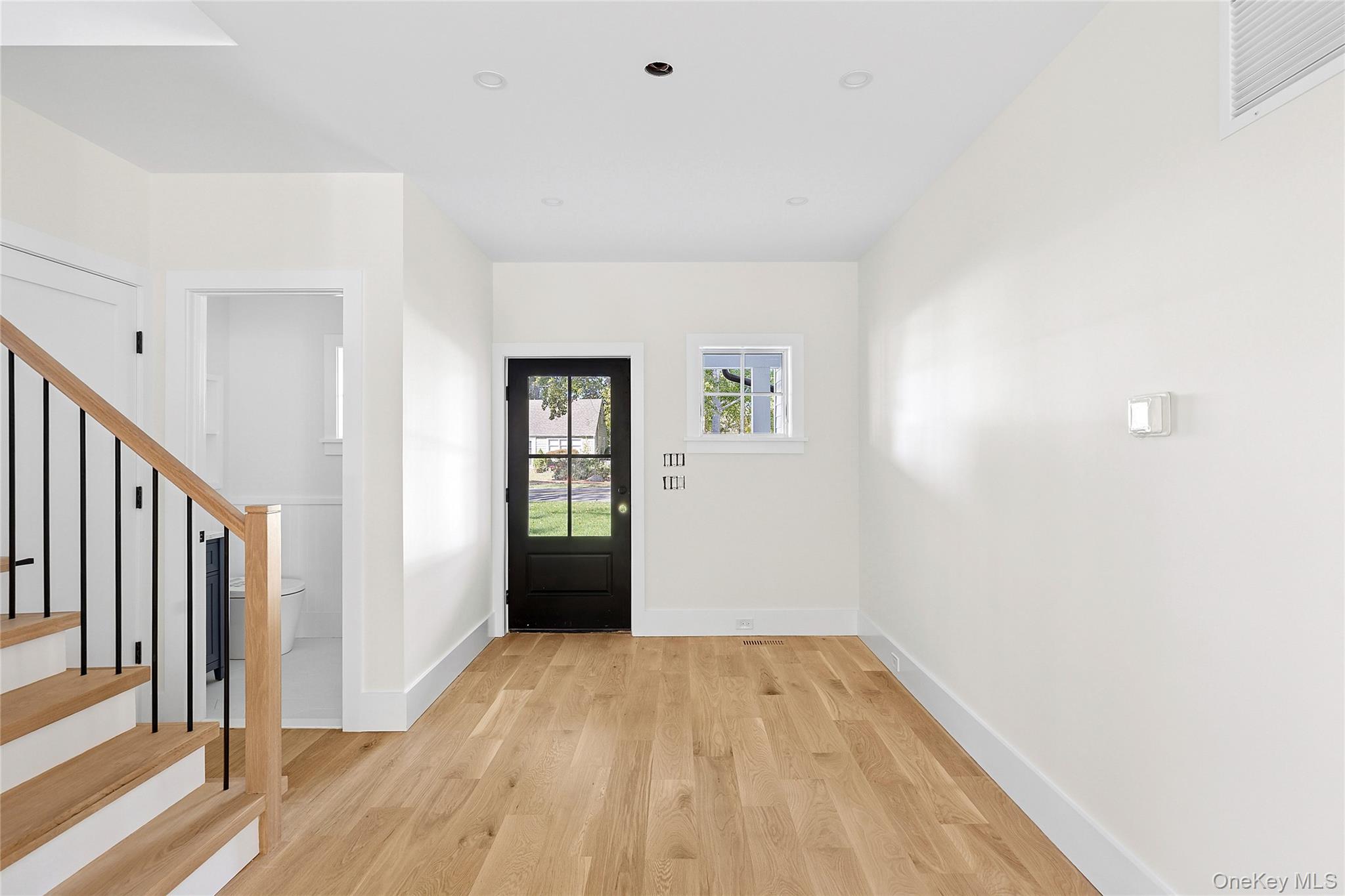 #9 photo, 32 North Bay Avenue, サフォーク郡 Eastport , NY 11941