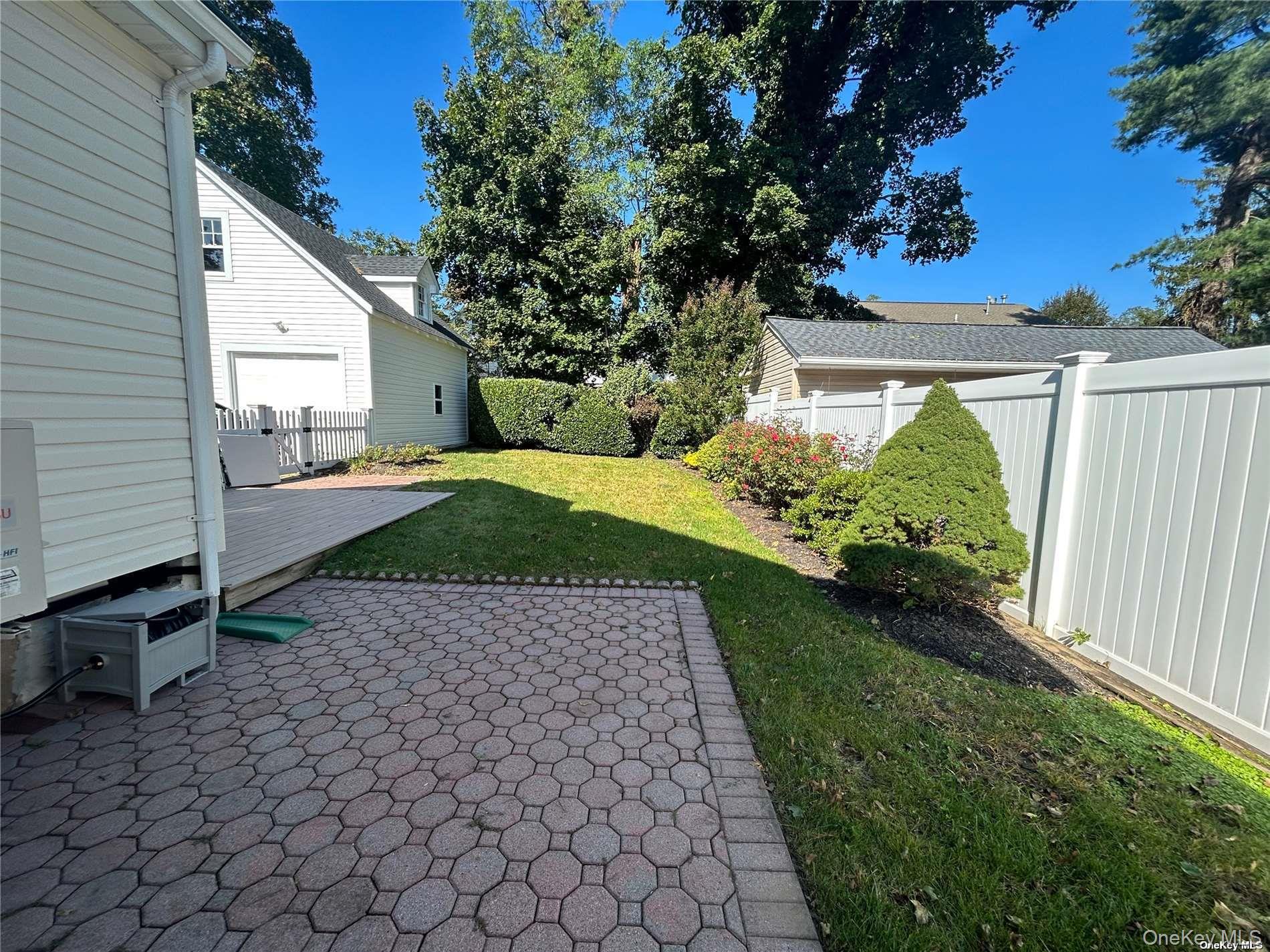 #19 photo, 23 Locust Avenue, Bayville , NY 11709