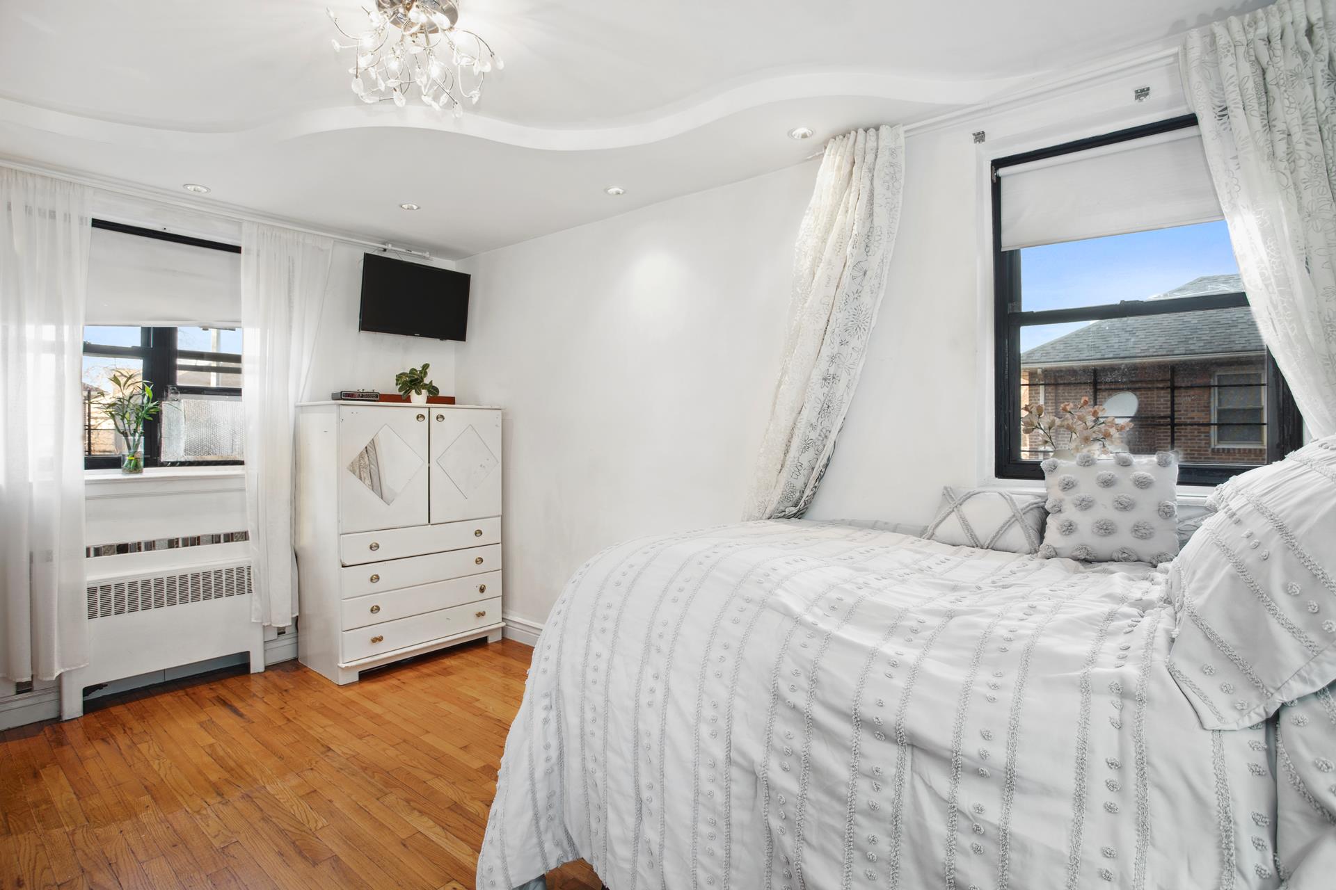 #4 photo, 2807 KINGS Highway, ブルックリン区 Midwood , NY 11210