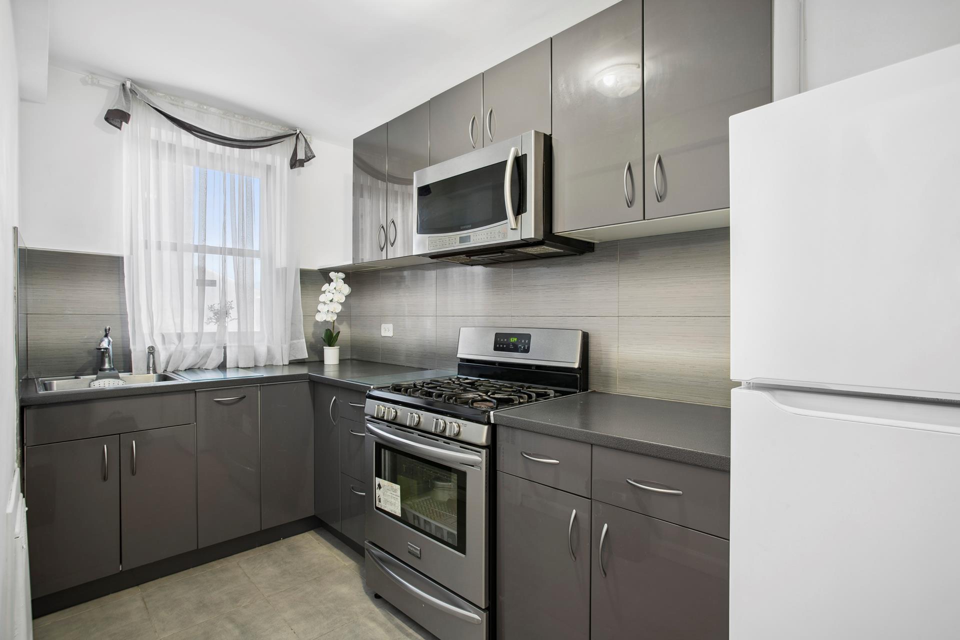 #5 photo, 2807 KINGS Highway, ブルックリン区 Midwood , NY 11210