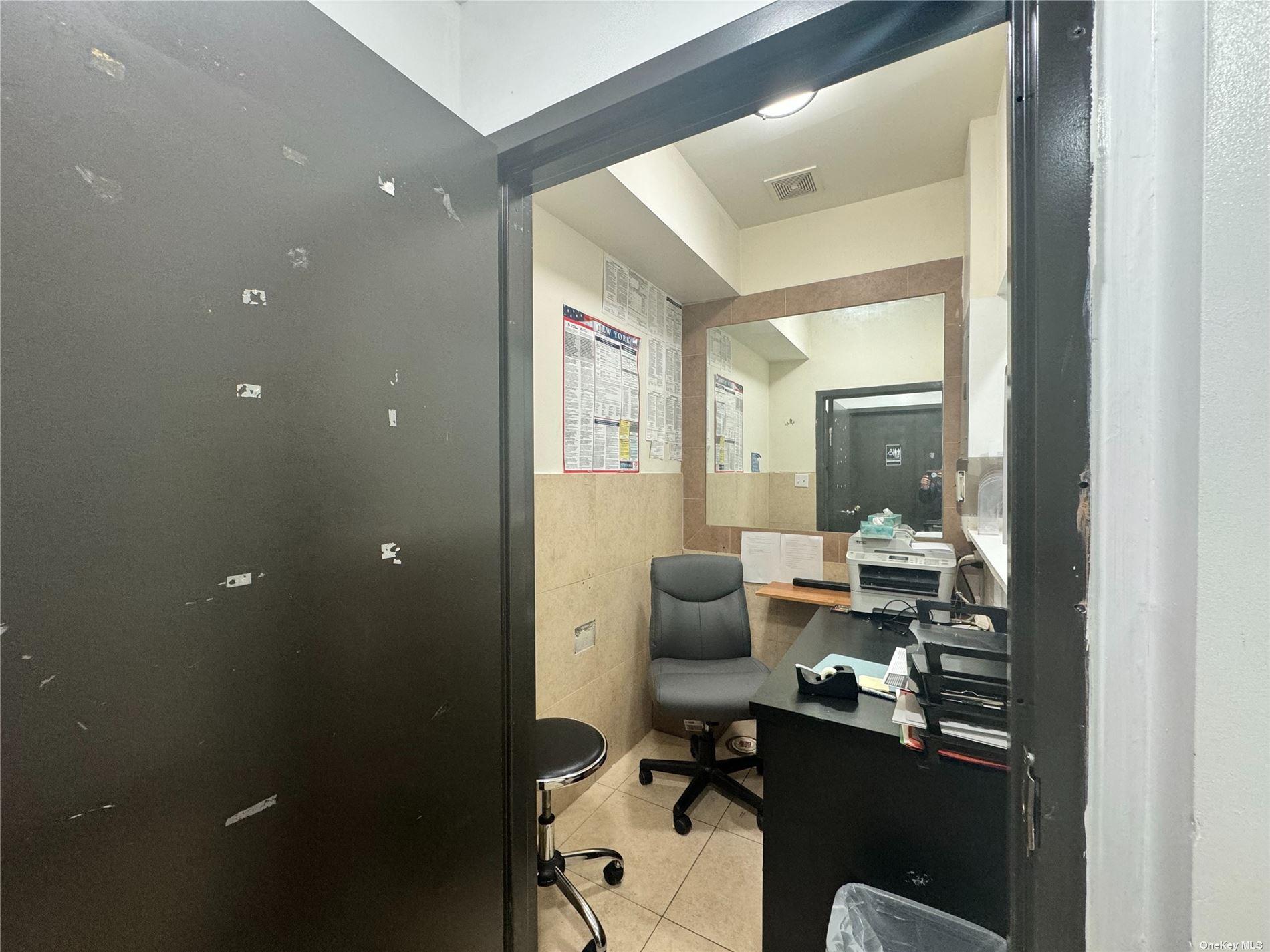 #13 photo, 108-10 72 Street Avenue, クイーンズ区 Forest Hills , NY 11375