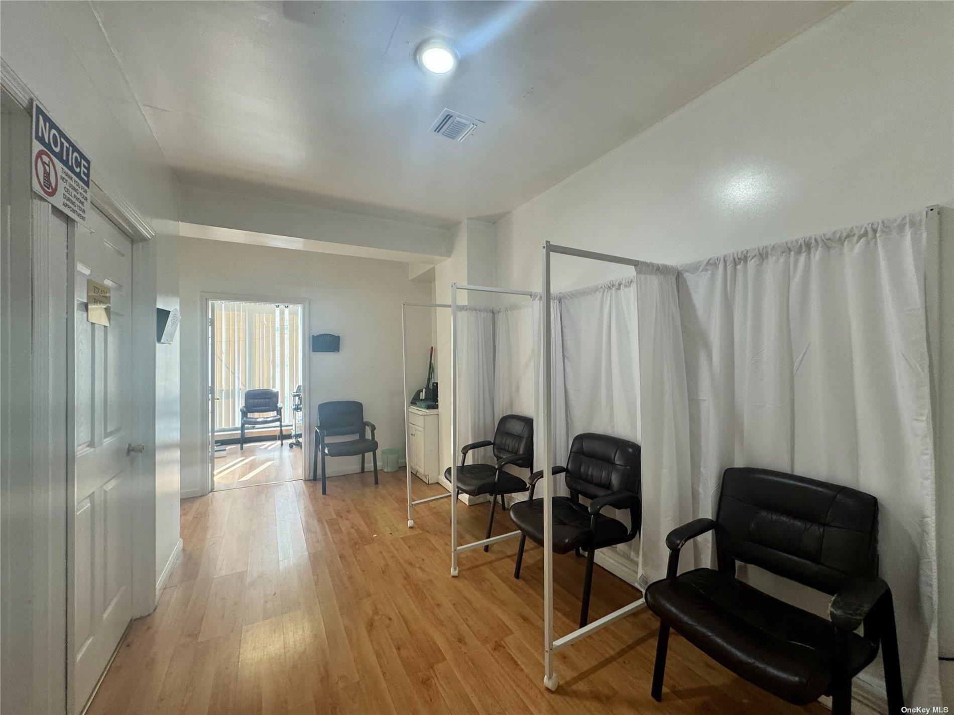 #8 photo, 108-10 72 Street Avenue, クイーンズ区 Forest Hills , NY 11375