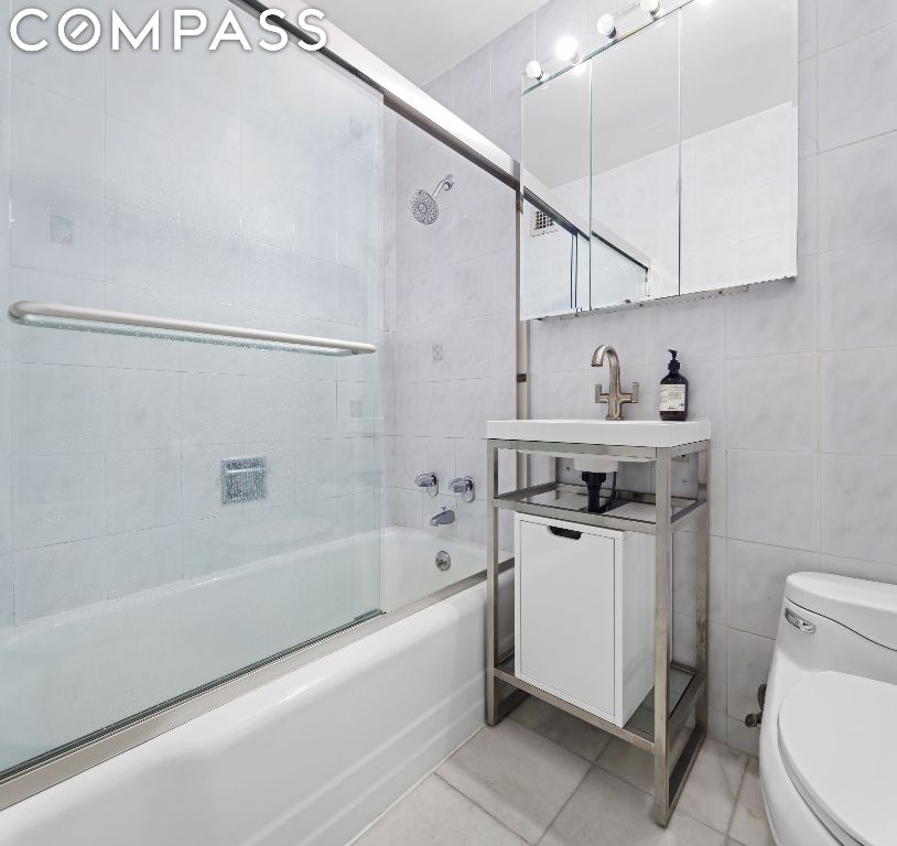 #7 photo, 401 E 74th Street, マンハッタン Lenox Hill , NY 10021