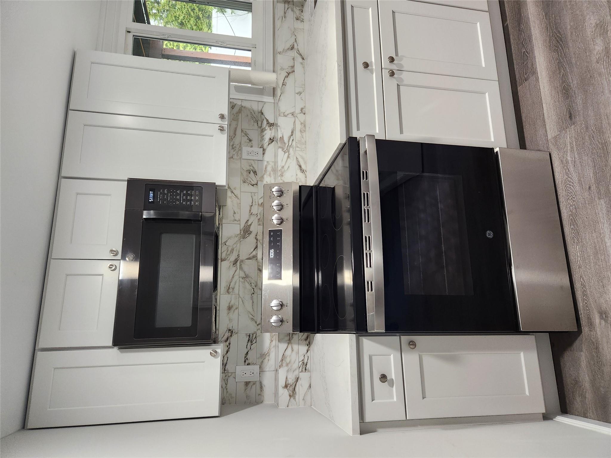 #3 photo, 27 Estates Lane, サフォーク郡 Shoreham , NY 11786