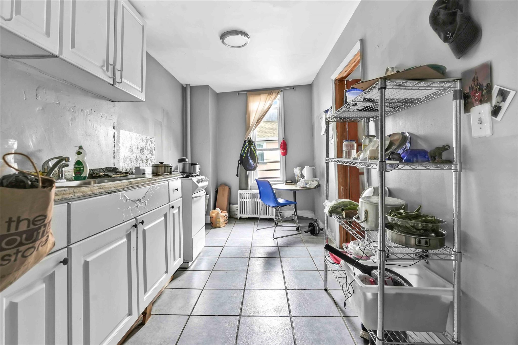 #5 photo, 214-69 Jamaica Avenue, Jamaica , NY 11428