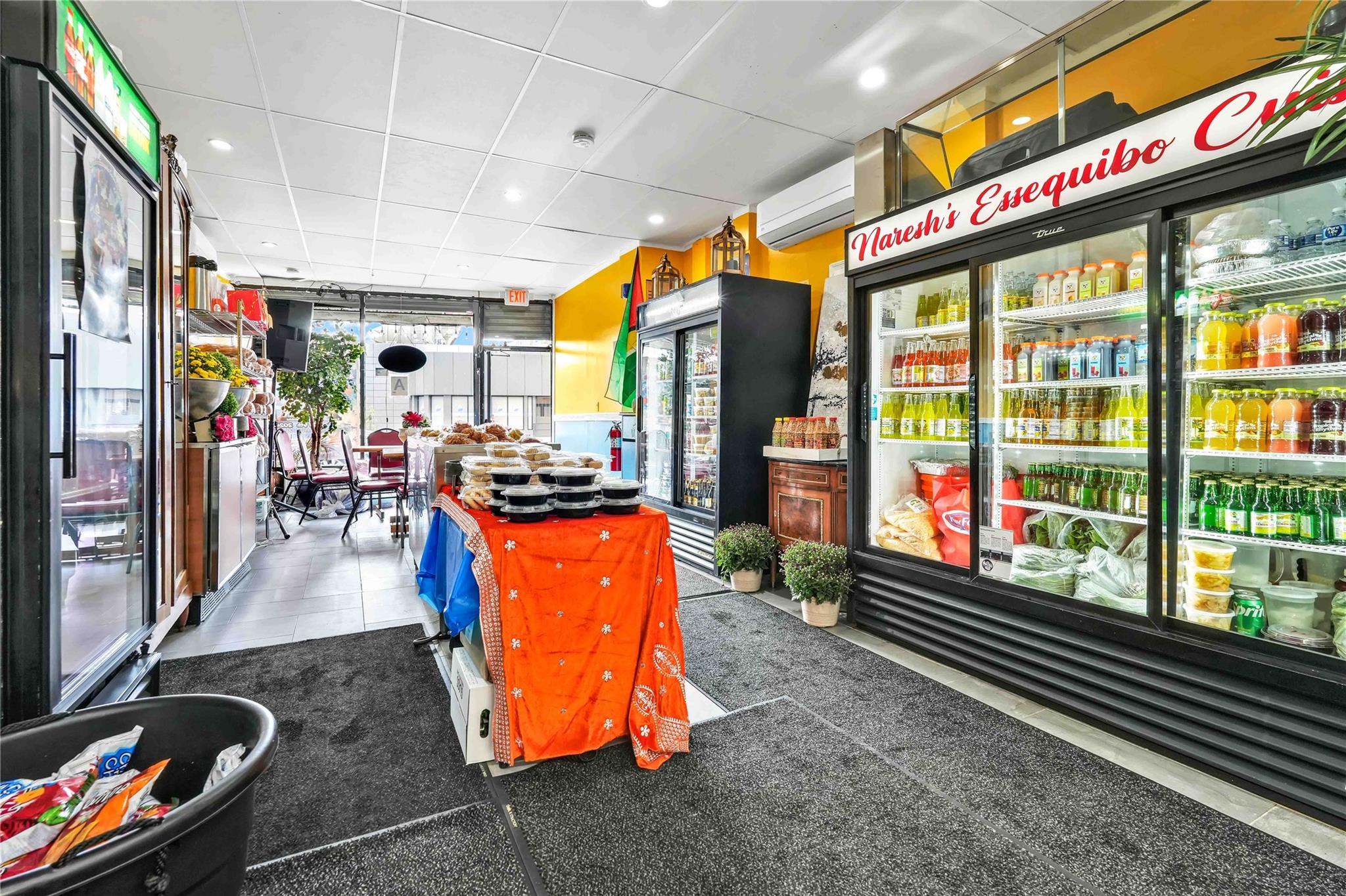 #7 photo, 214-69 Jamaica Avenue, Jamaica , NY 11428