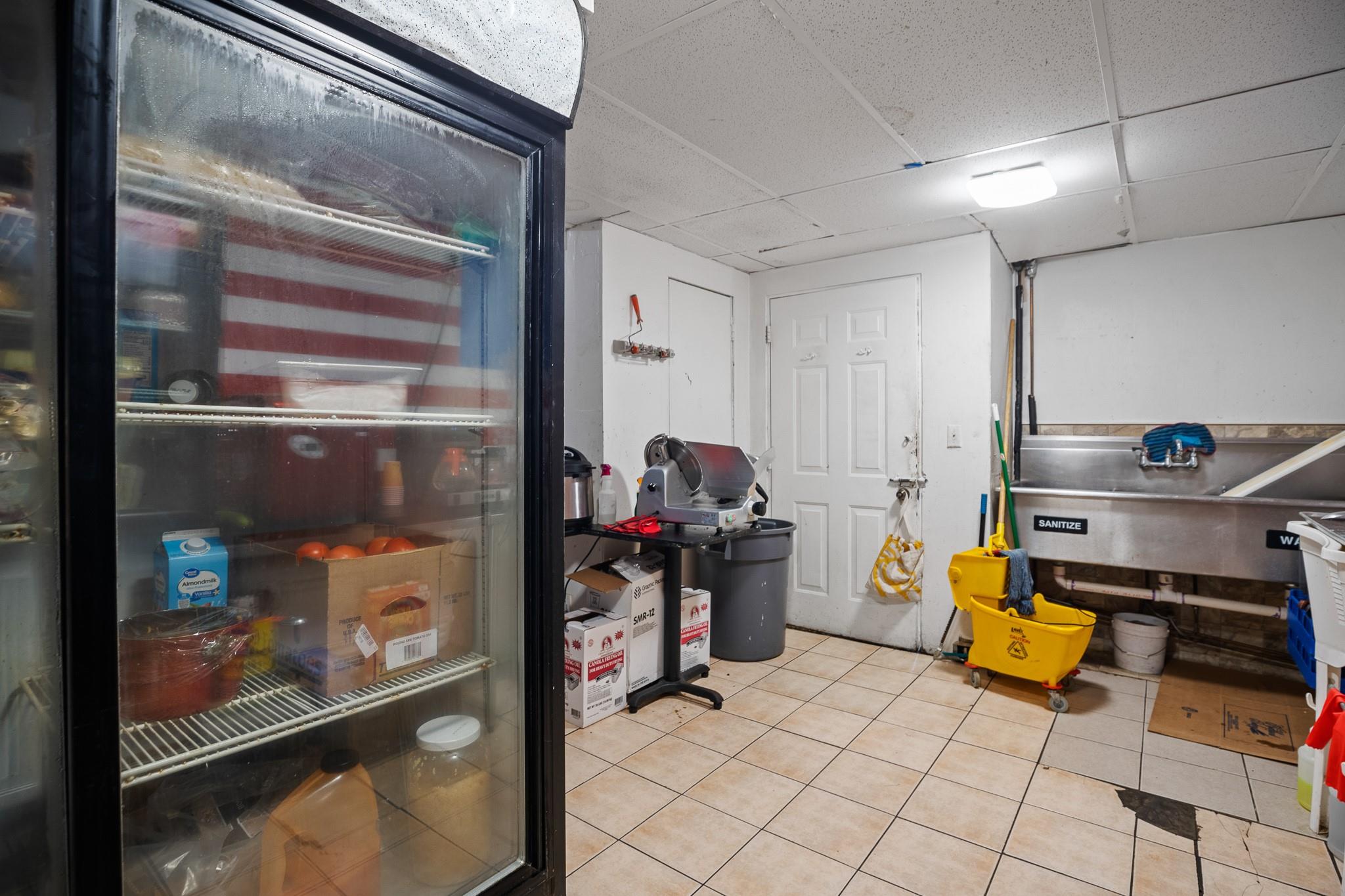 #12 photo, 699 Retail Unit B (Right) Jersey Avenue, Greenwood Lake , NY 10925