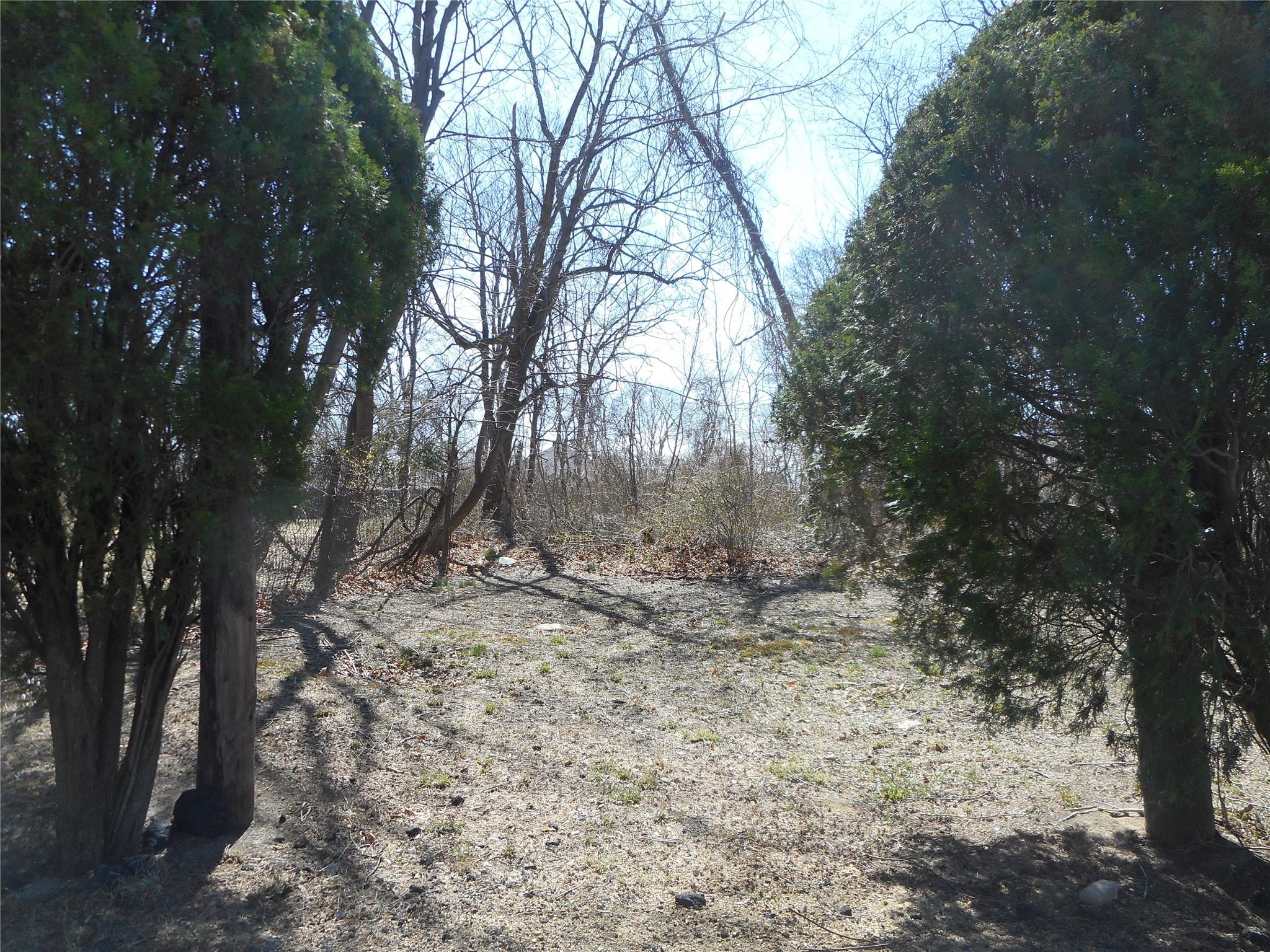 #3 photo, 45 Brewster Lane, サフォーク郡 Amityville , NY 11701