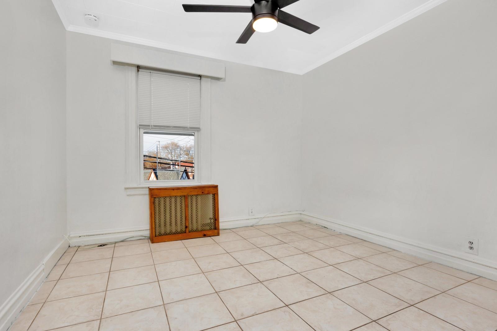 #12 photo, 65-02 80 Street, クイーンズ区 Middle Village , NY 11379