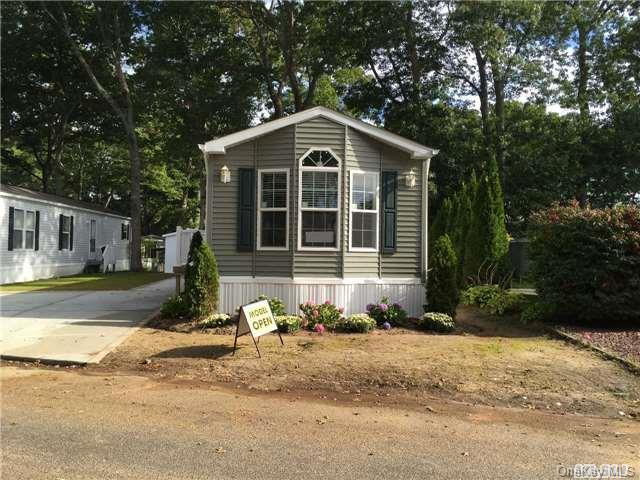 #1 photo, 1661-182 Old Country Road, Riverhead , NY 11901