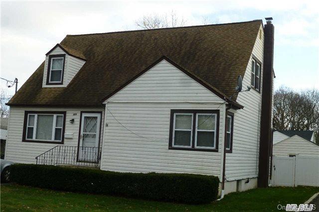 #1 photo, 1035 13th Street, West Babylon , NY 11704