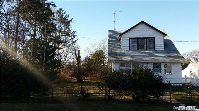 #1 photo, 85 West Avenue, Hicksville , NY 11801