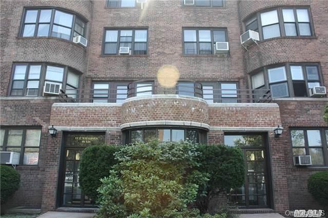 #1 photo, 98-120 Queens Boulevard, Rego Park , NY 11374