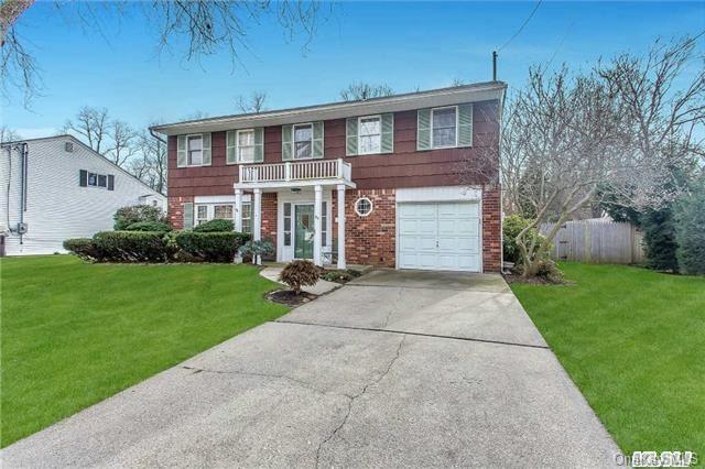 #1 photo, 36 Columbine Avenue, Саффолк ‖ Islip , NY 11751