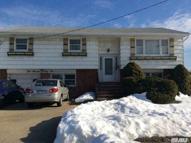 #1 photo, 544 N Jefferson Avenue, Lindenhurst , NY 11757
