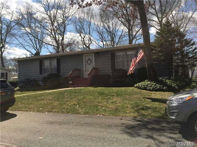 #1 photo, 1661-443 Old Country Road, Riverhead , NY 11901