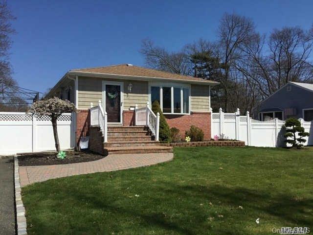#1 photo, 172 N Monroe Avenue, Lindenhurst , NY 11757