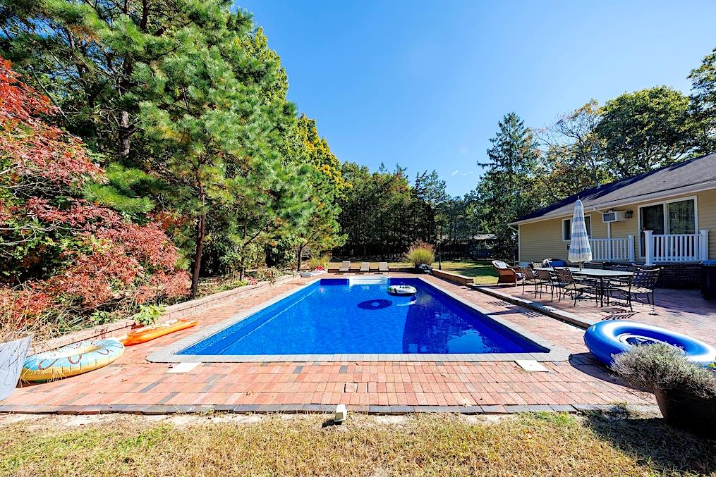 #4 photo, 16 SQUIRES Avenue, East Quogue , NY 11942