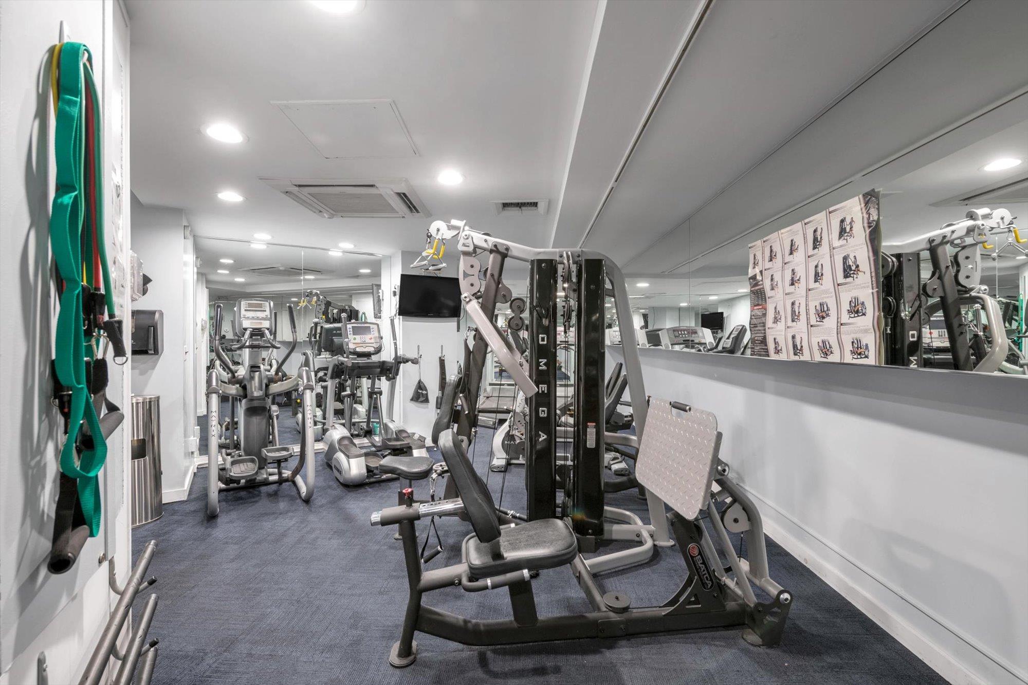 #9 photo, 125-10 Queens Boulevard, Kew Gardens , NY 11415