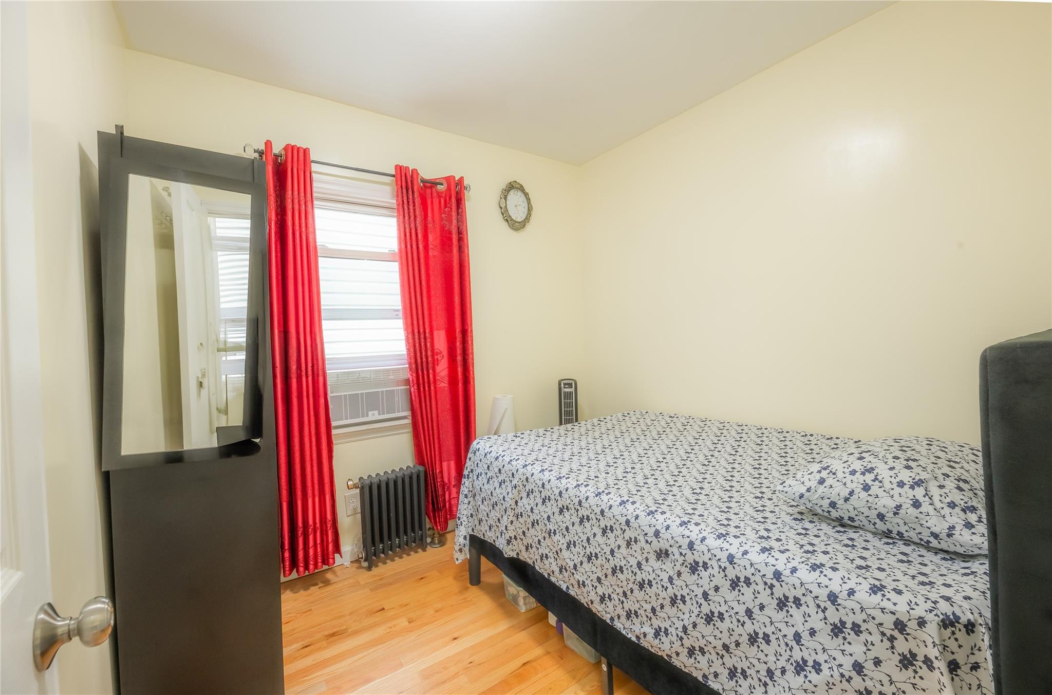 #5 photo, 117-10 109th Avenue, Richmond Hill S. , NY 11420