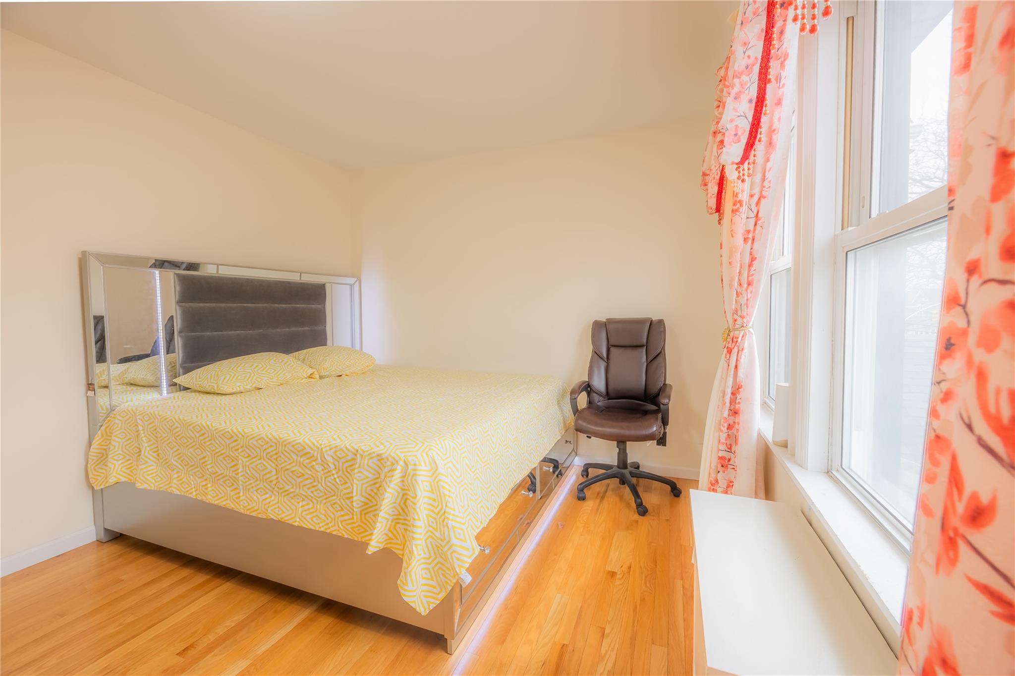 #6 photo, 117-10 109th Avenue, Richmond Hill S. , NY 11420