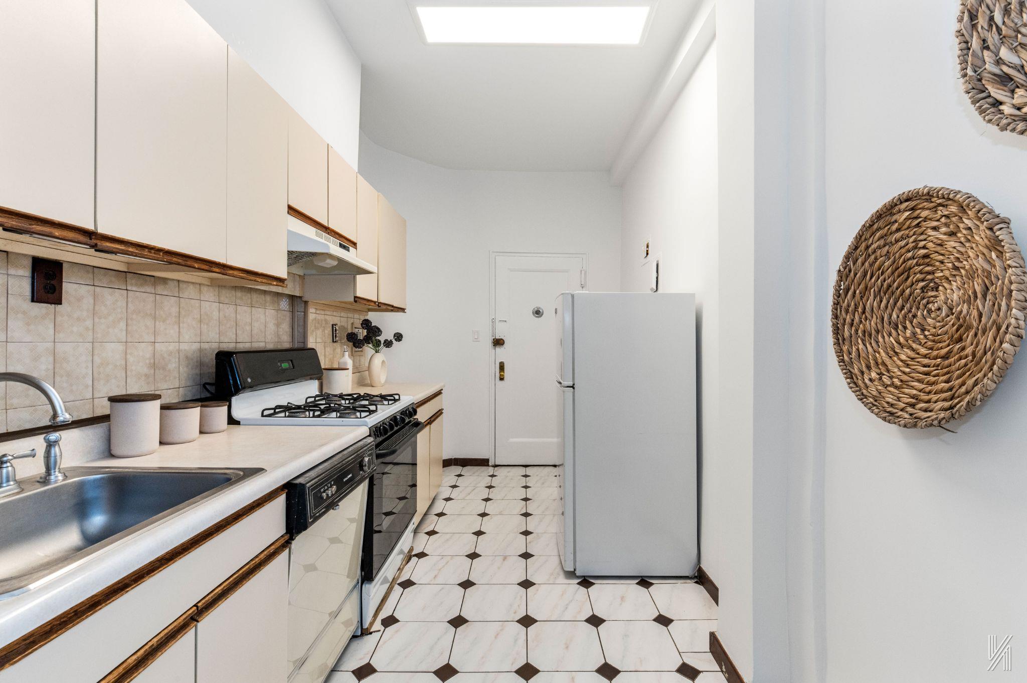 #8 photo, 39-30 52nd Street, 皇后区 木边 Woodside , NY 11377