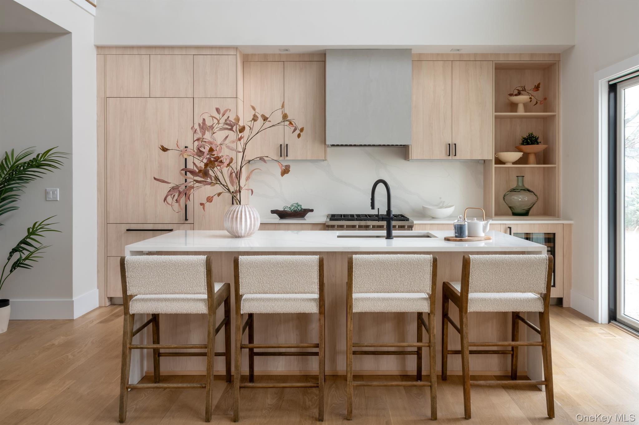 #18 photo, 12 Depot, サフォーク郡 Westhampton Beach , NY 11978