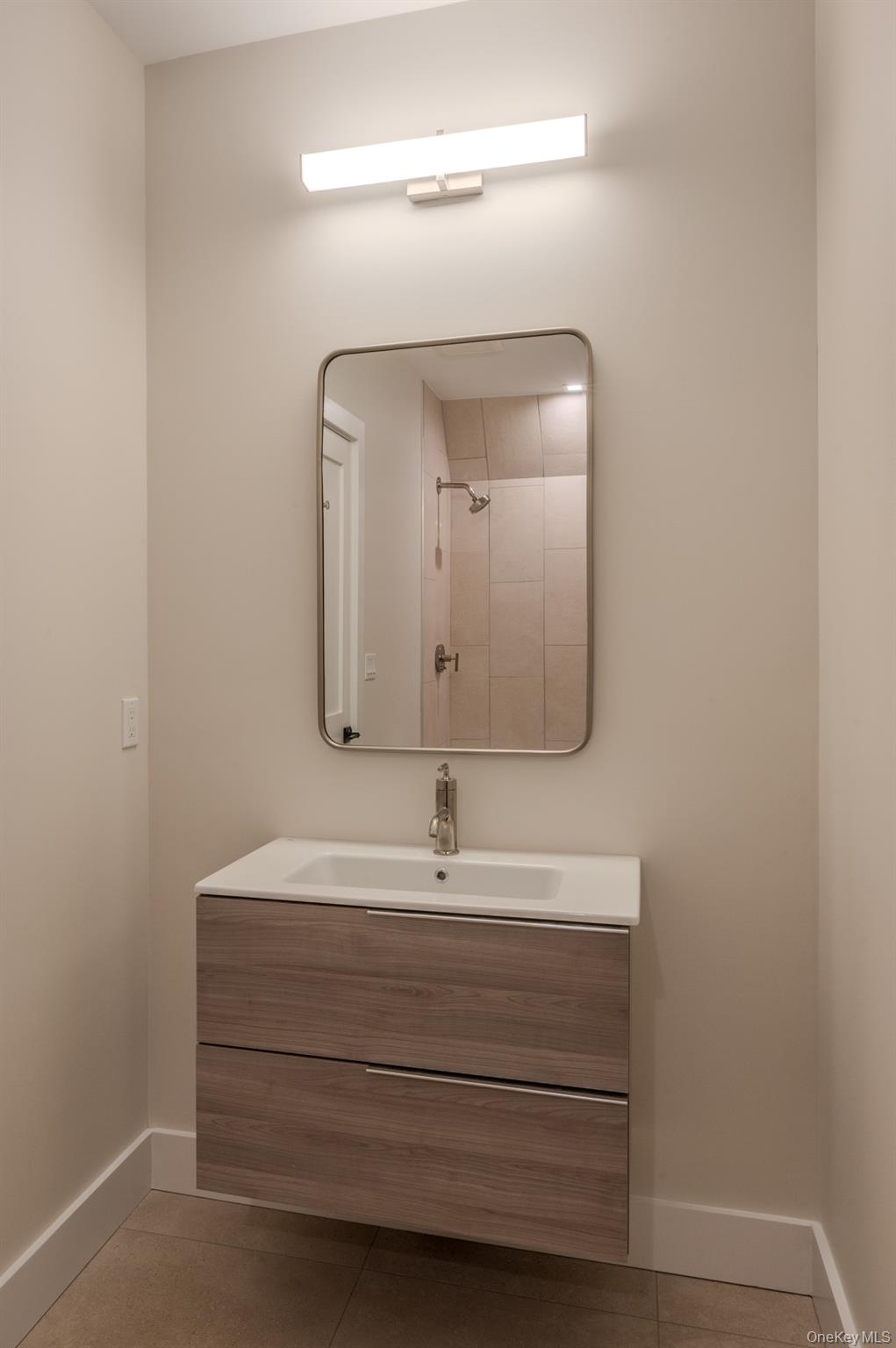 #19 photo, 12 Depot, サフォーク郡 Westhampton Beach , NY 11978