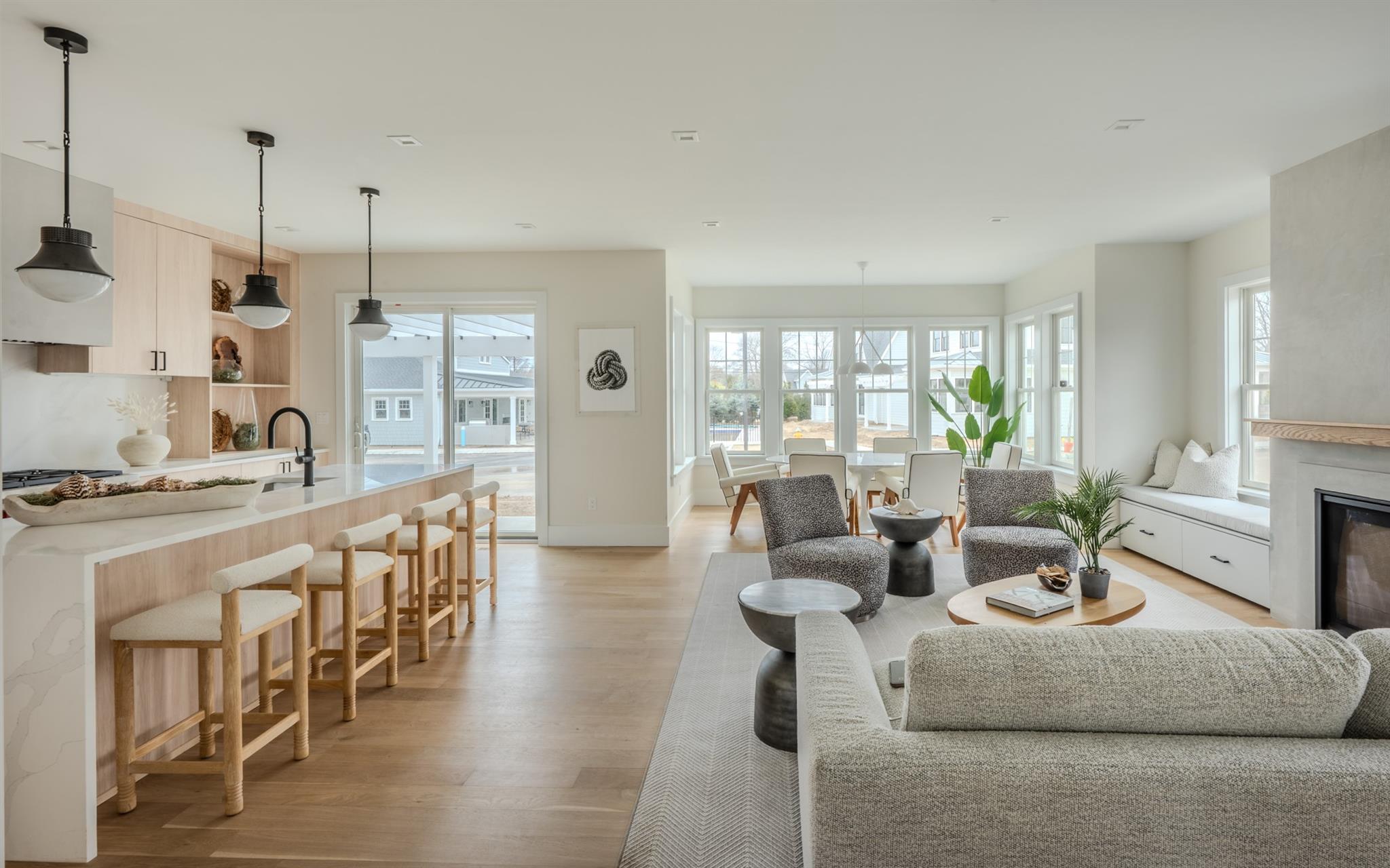 #17 photo, 12 Depot, সাফোক কাউন্টি Westhampton Beach , NY 11978