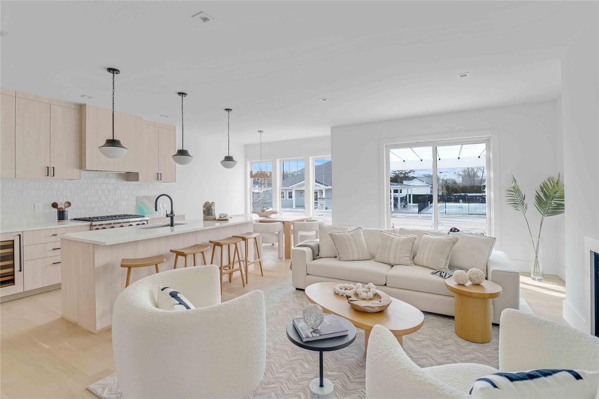 #3 photo, 12 Depot, সাফোক কাউন্টি Westhampton Beach , NY 11978