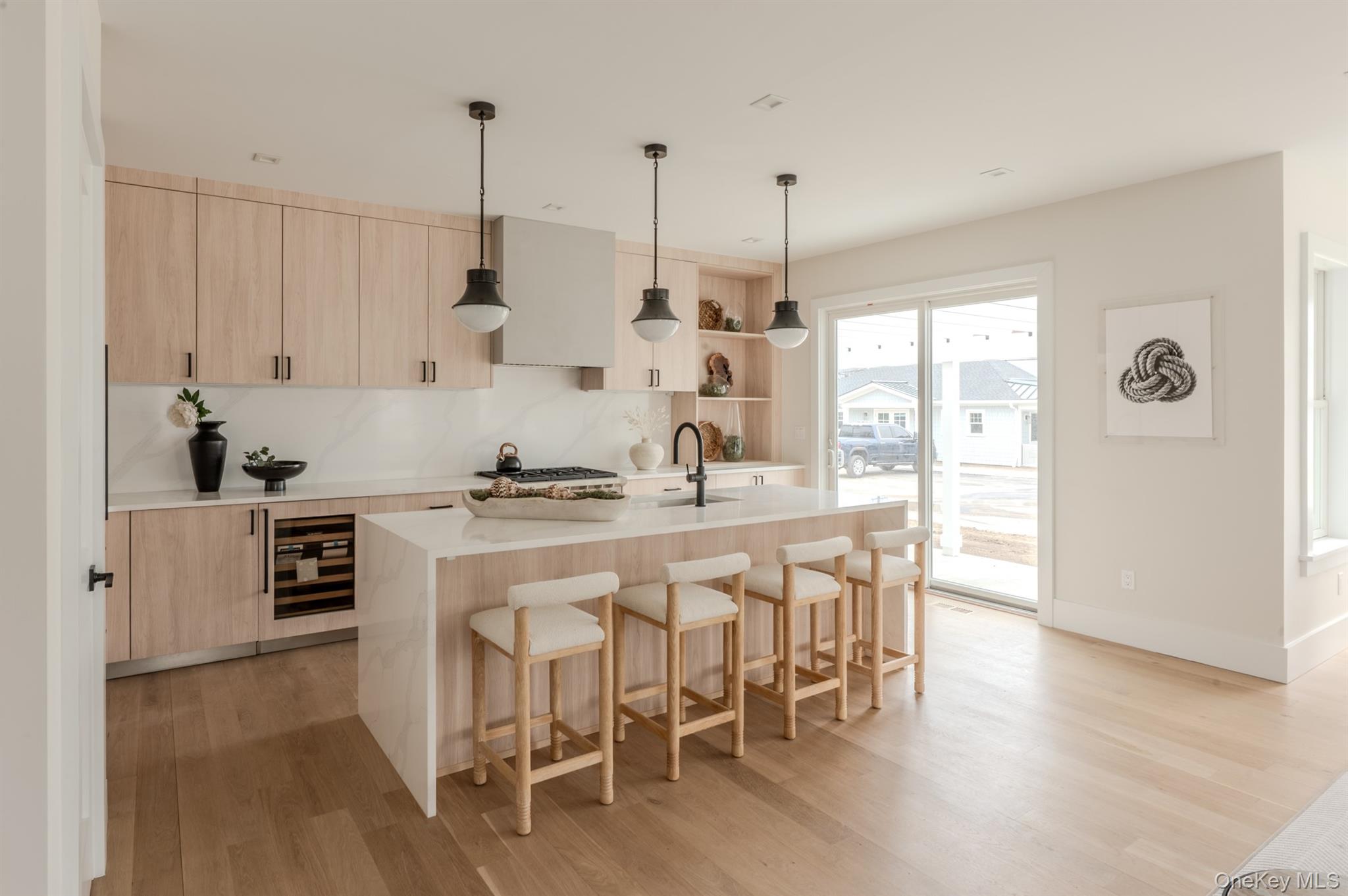 #18 photo, 12 Depot, サフォーク郡 Westhampton Beach , NY 11978