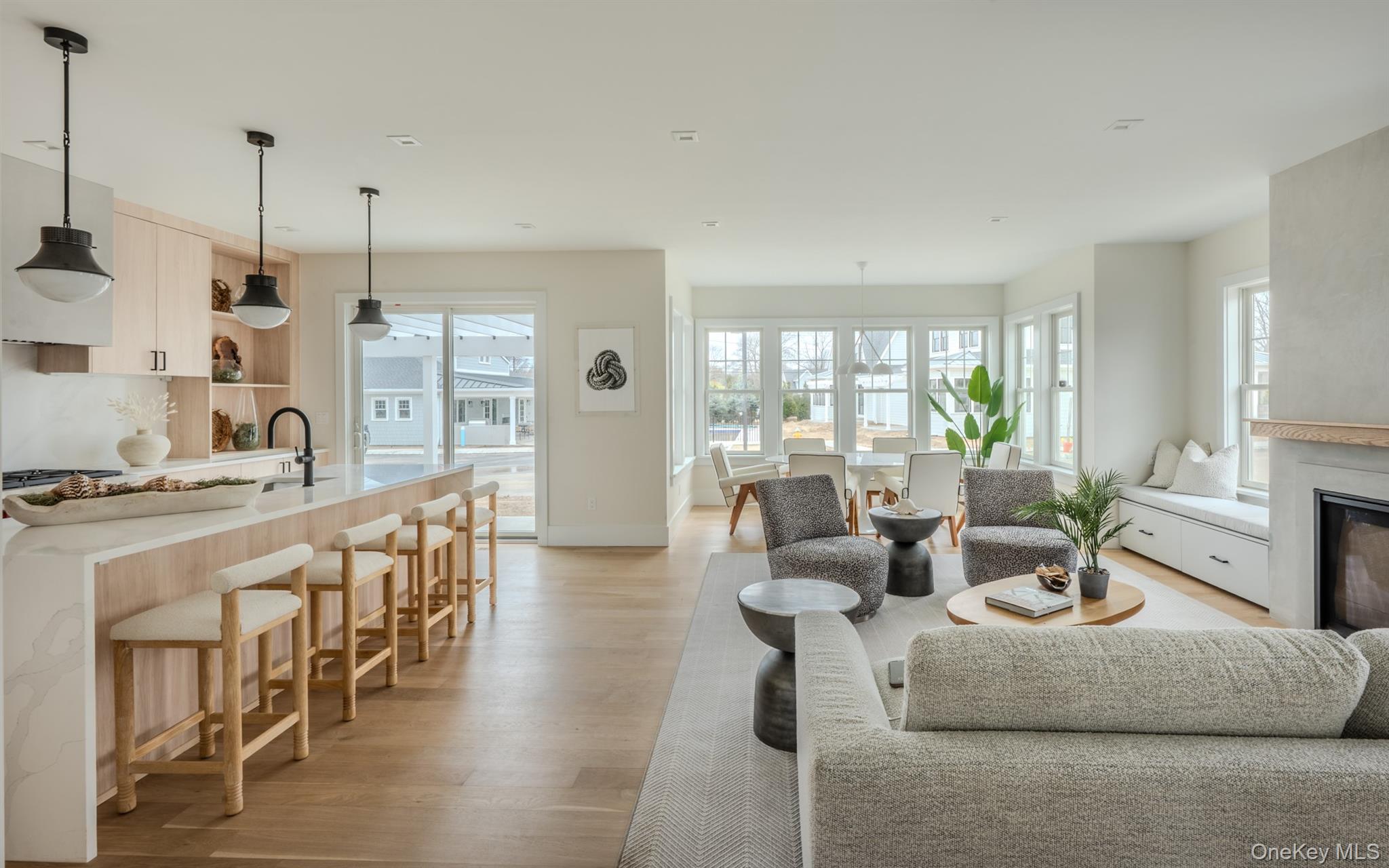 #19 photo, 12 Depot, サフォーク郡 Westhampton Beach , NY 11978