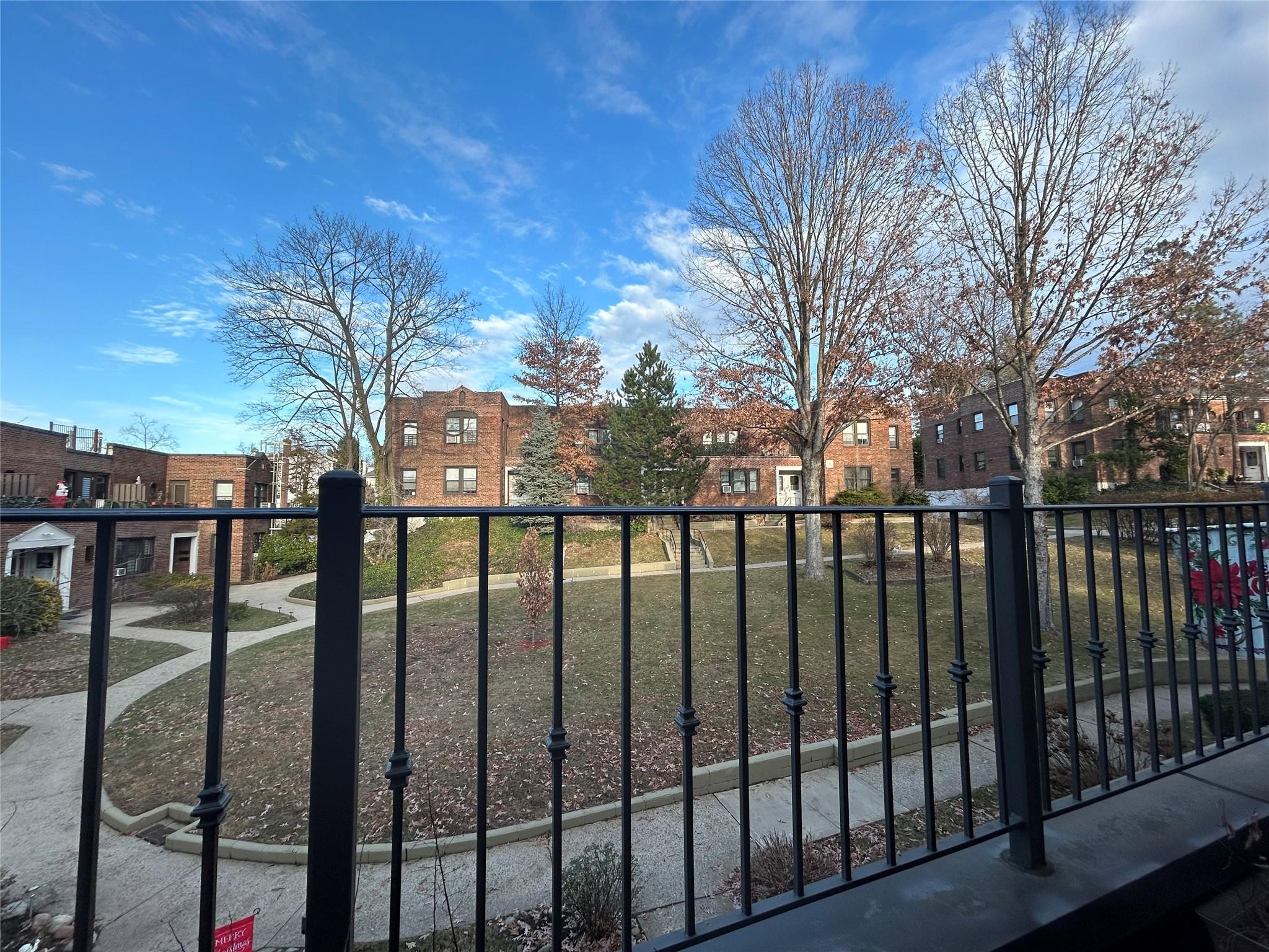 #10 photo, 4001 Little Neck Parkway, クイーンズ区 Little Neck , NY 11363