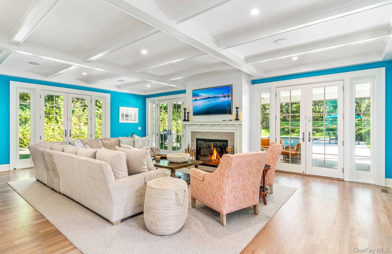 #5 photo, 2 Hannahs Court, Southampton , NY 11968