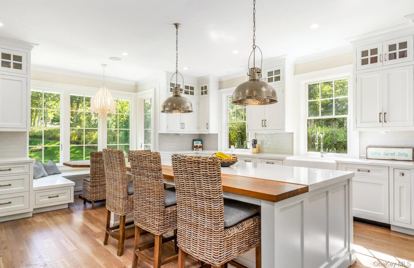 #7 photo, 2 Hannahs Court, Southampton , NY 11968