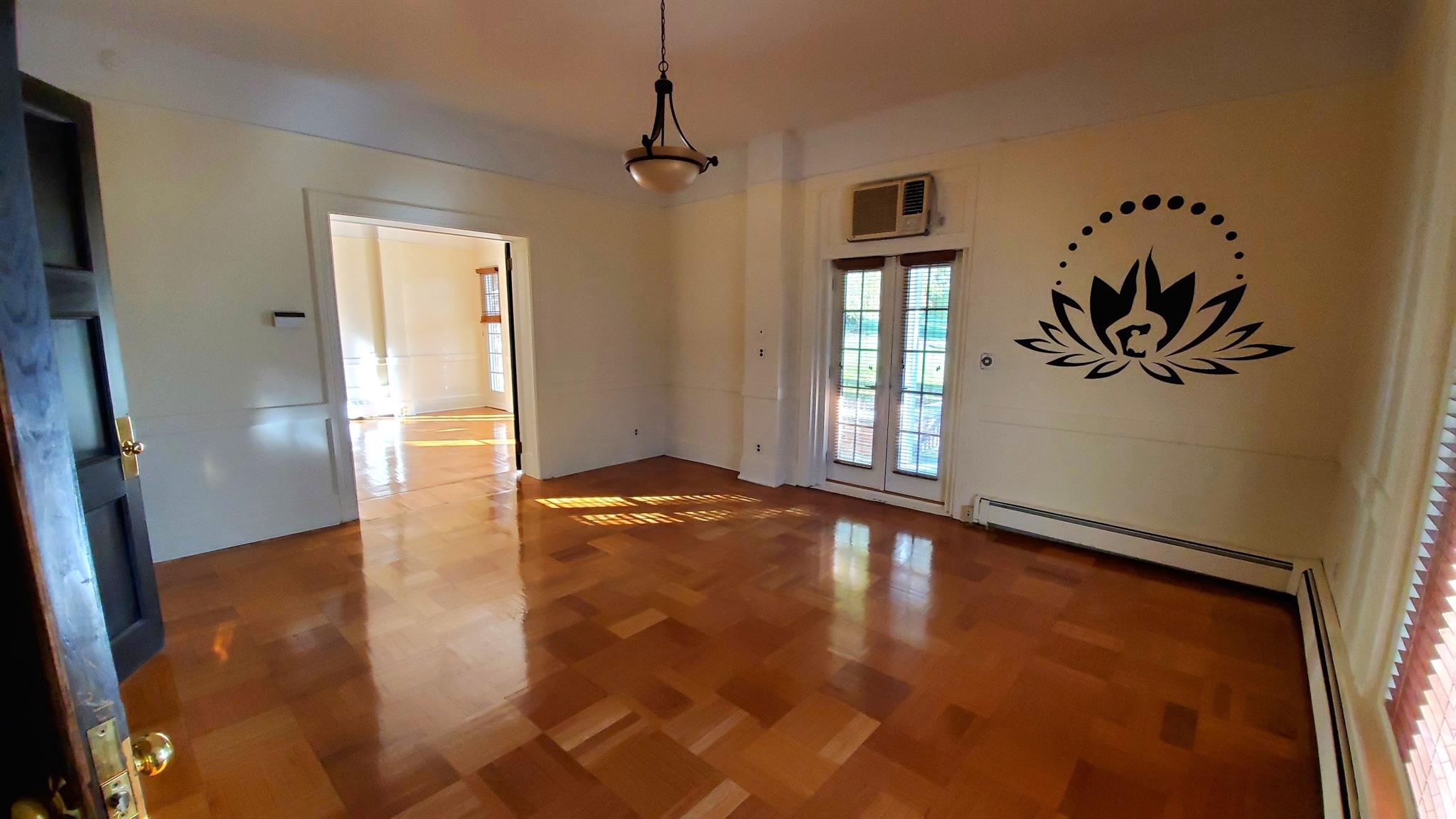 #9 photo, 106 N Broadway, Irvington , NY 10533