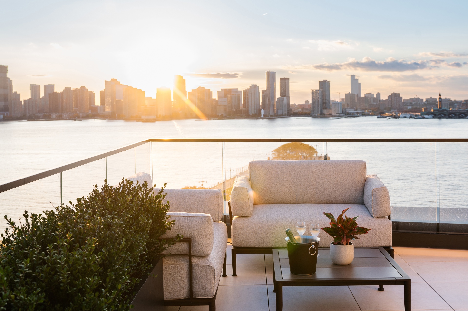 #16 photo, 401 West Street, W. Greenwich Village , NY 10014