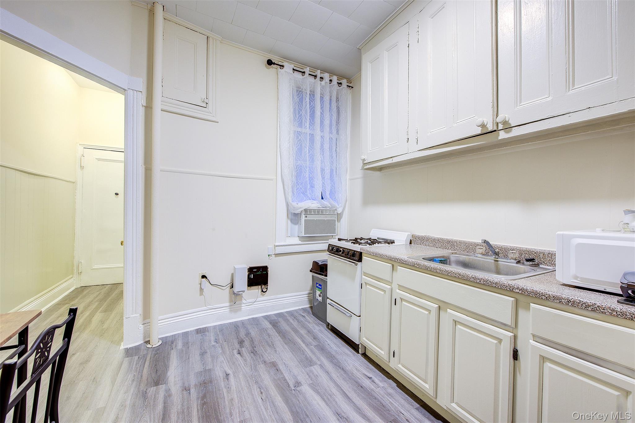 #11 photo, 603 WOODWARD Avenue, クイーンズ区 Ridgewood , NY 11385