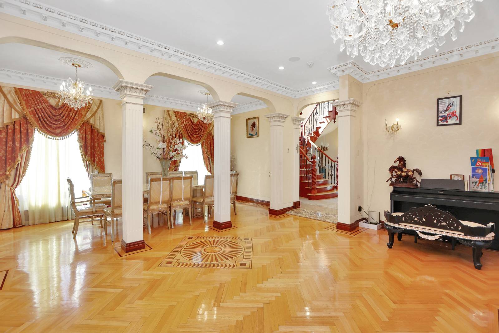 #16 photo, 184-46 Aberdeen Rd, クイーンズ区 Jamaica Estates , NY 11432