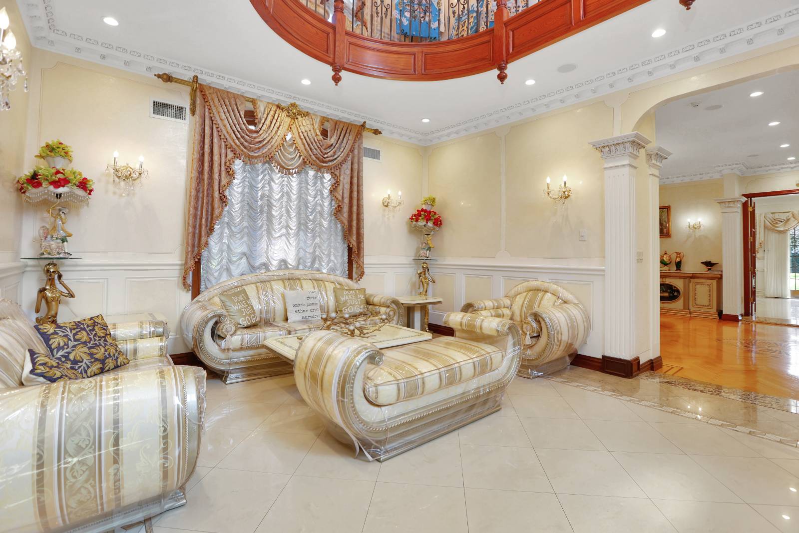 #8 photo, 184-46 Aberdeen Rd, クイーンズ区 Jamaica Estates , NY 11432