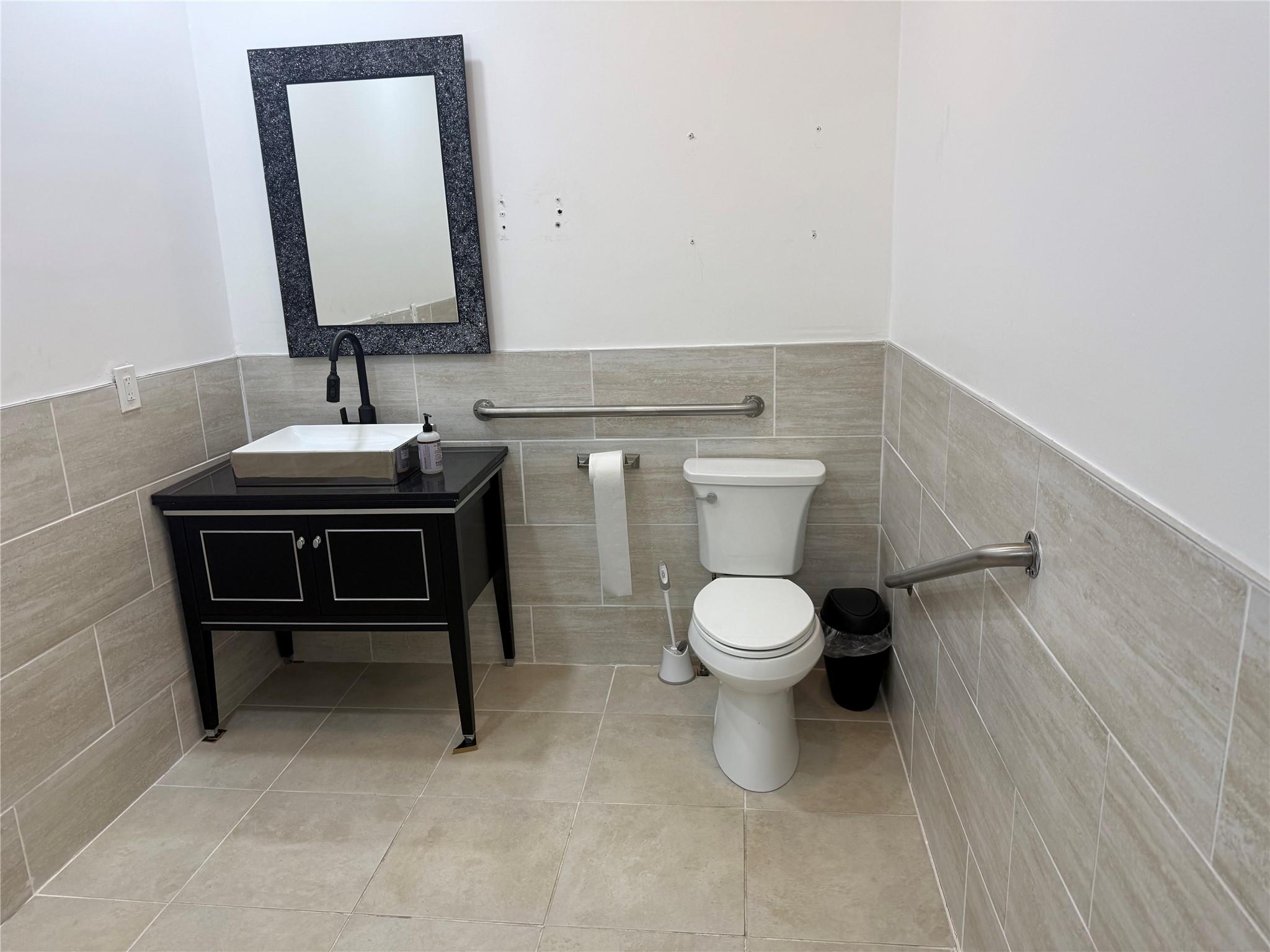 #10 photo, 500 Montauk Highway, Eastport , NY 11941