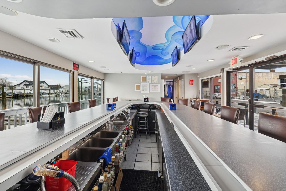 #3 photo, 103 Woodcleft Ave, ナッソー郡 Freeport , NY 11520